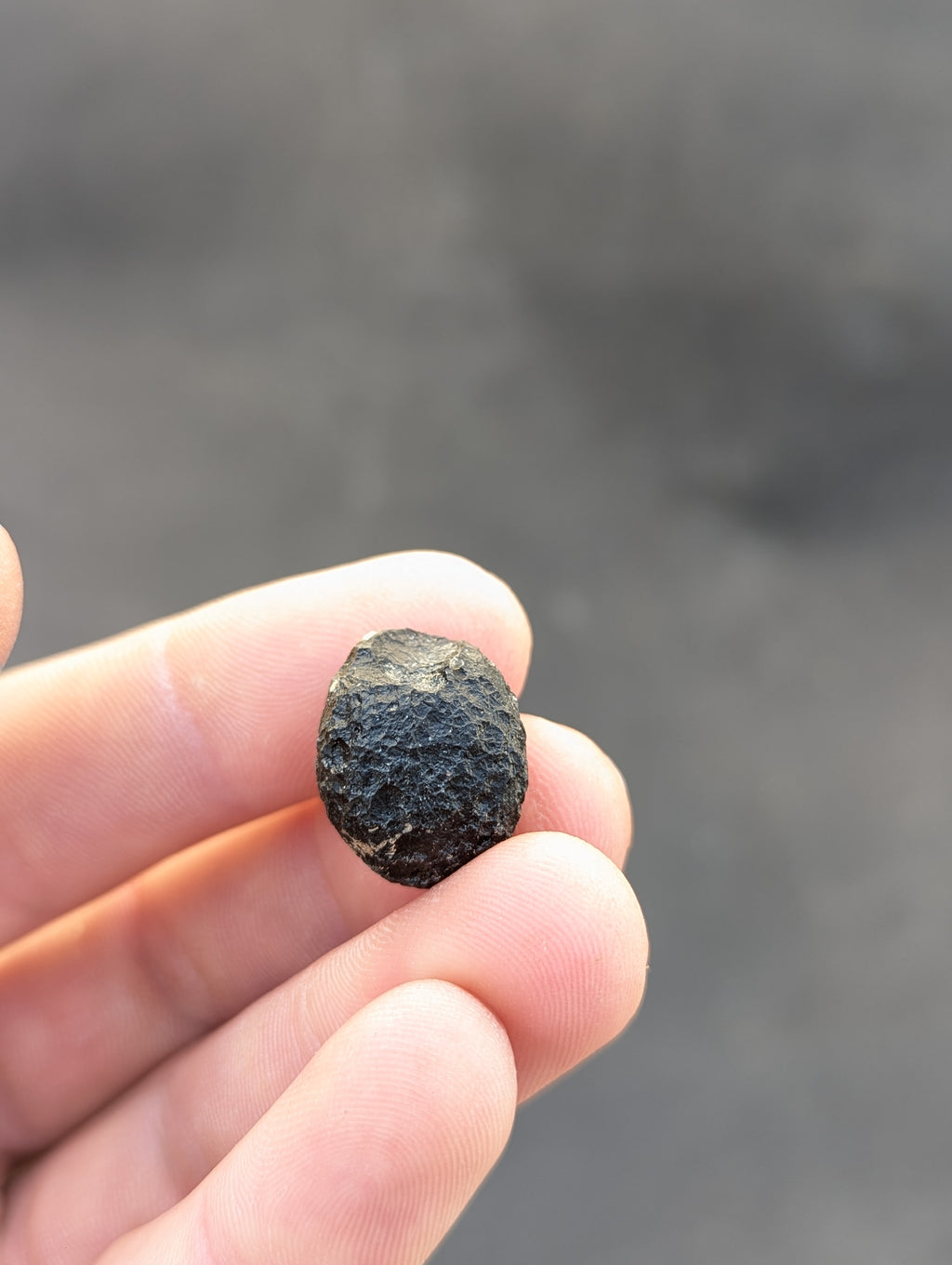 Moravian Moldavite – Dukovany | 5.73 g | Egg-Shaped Collector Specimen