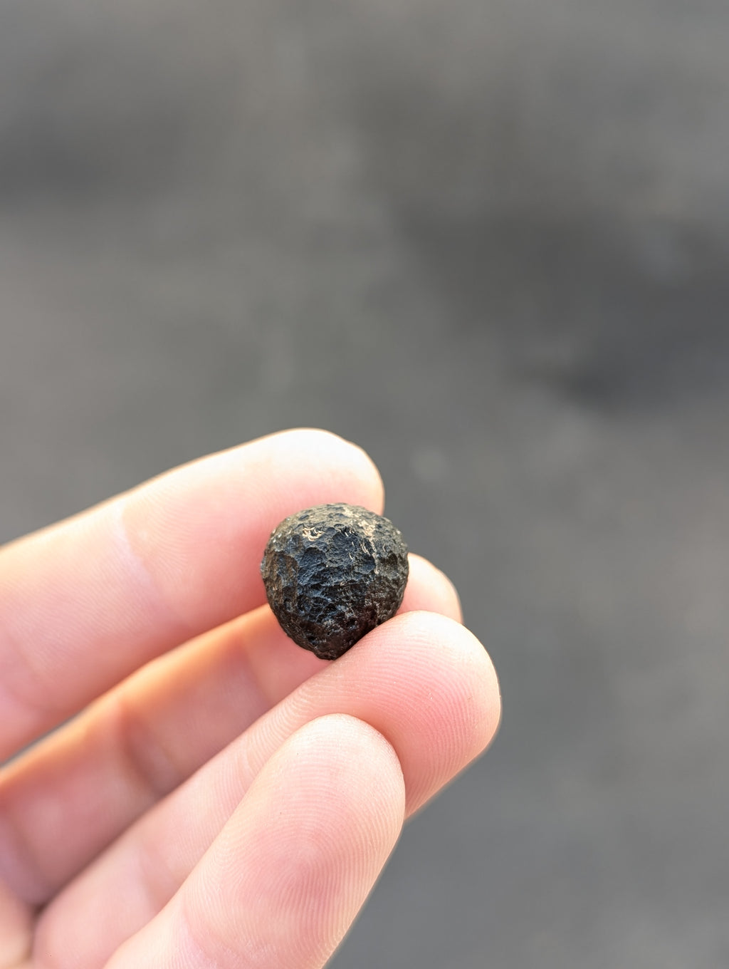 Moravian Moldavite – Dukovany | 5.73 g | Egg-Shaped Collector Specimen