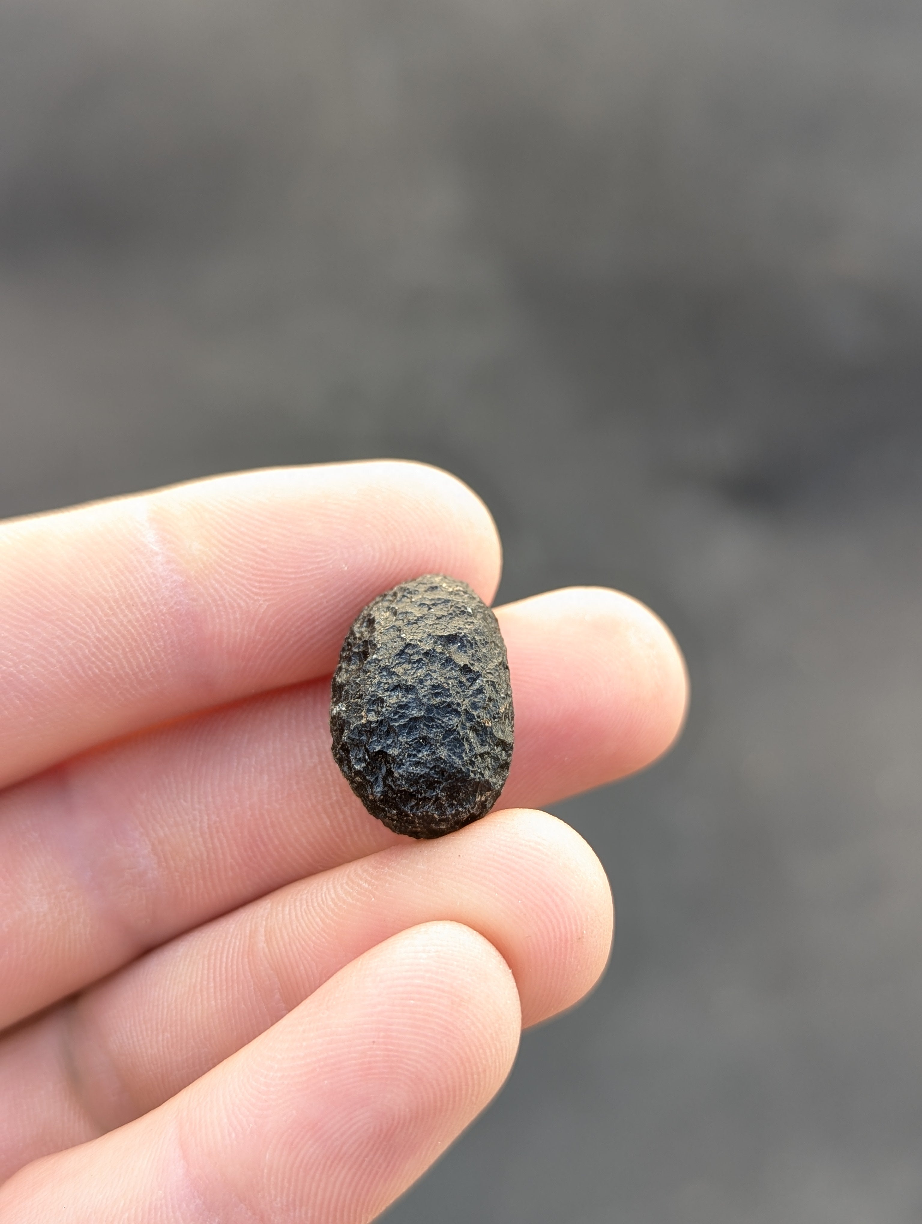 Moravian Moldavite – Skryje | 5.75 g | Egg-Shaped Collector Specimen