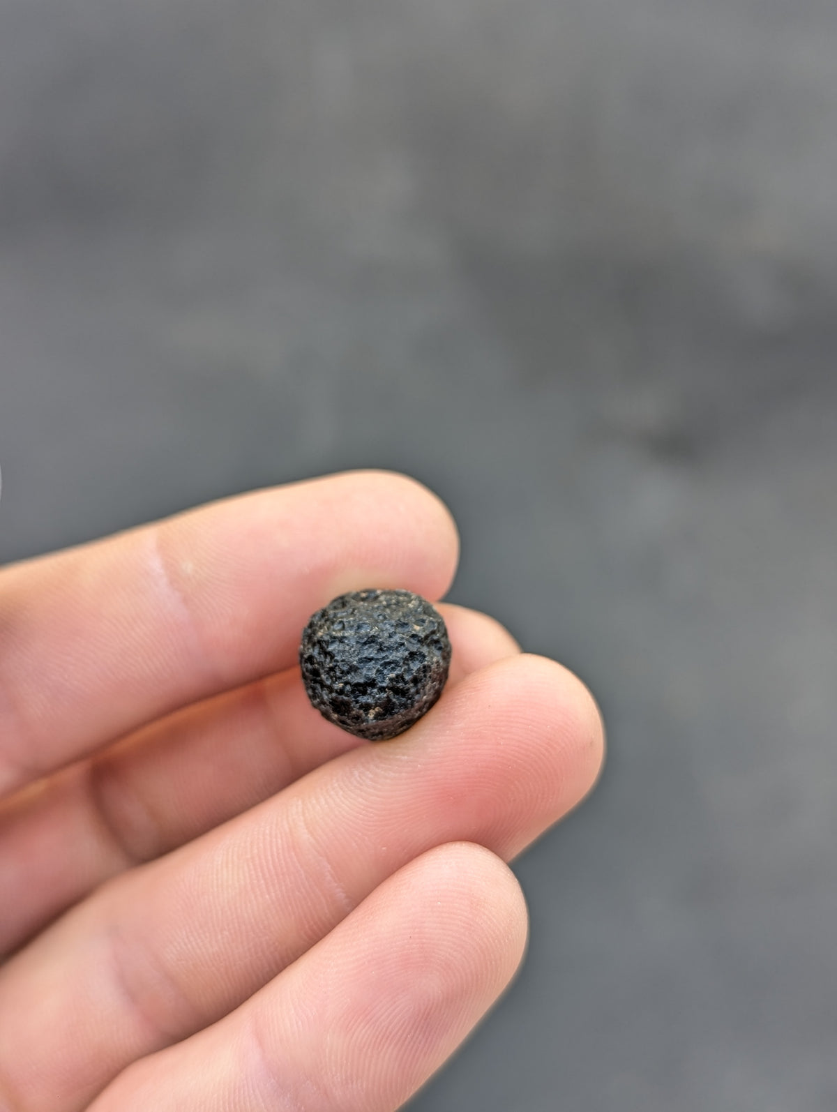 Moravian Moldavite – Skryje | 5.75 g | Egg-Shaped Collector Specimen