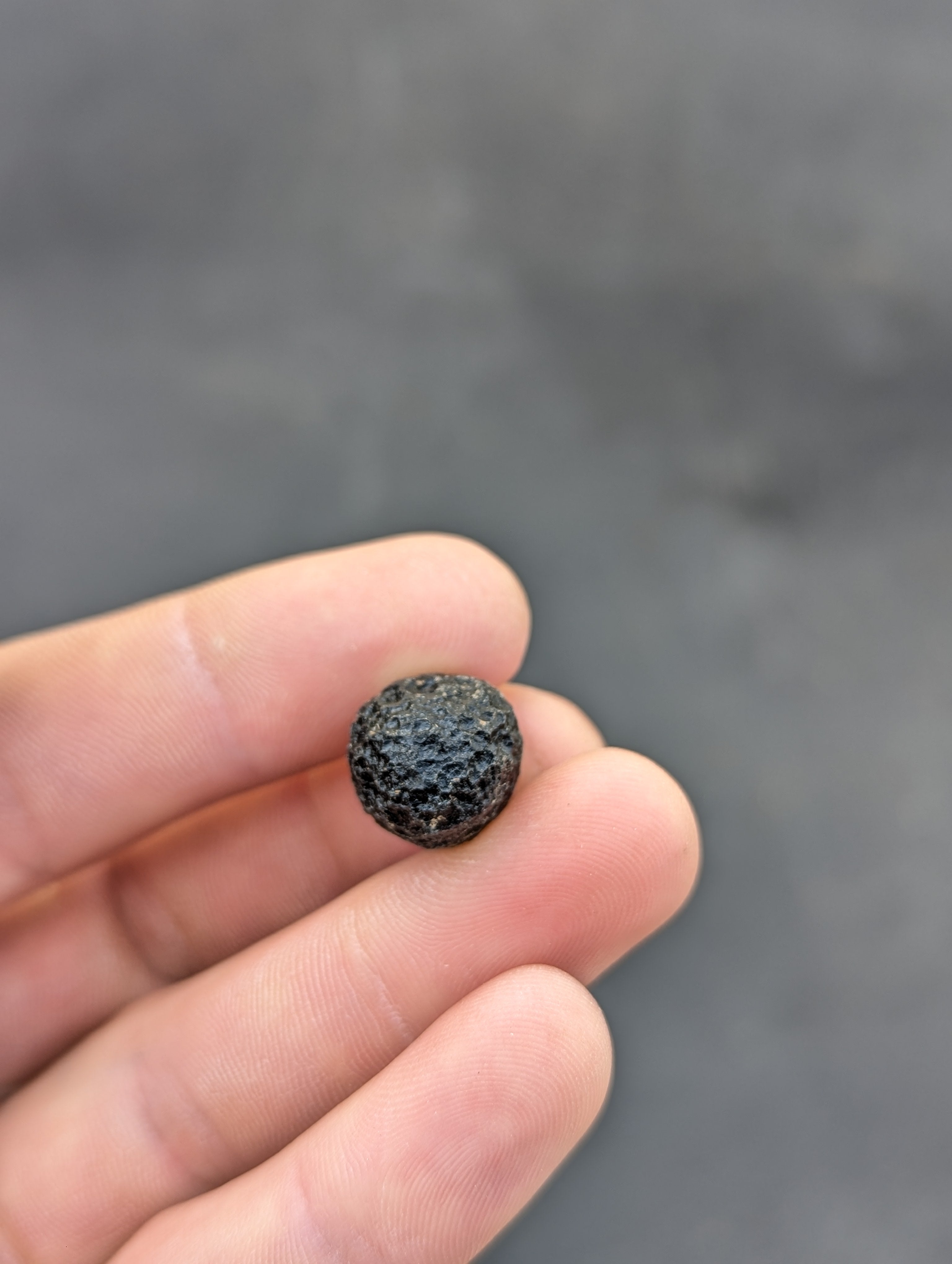 Moravian Moldavite – Skryje | 5.75 g | Egg-Shaped Collector Specimen