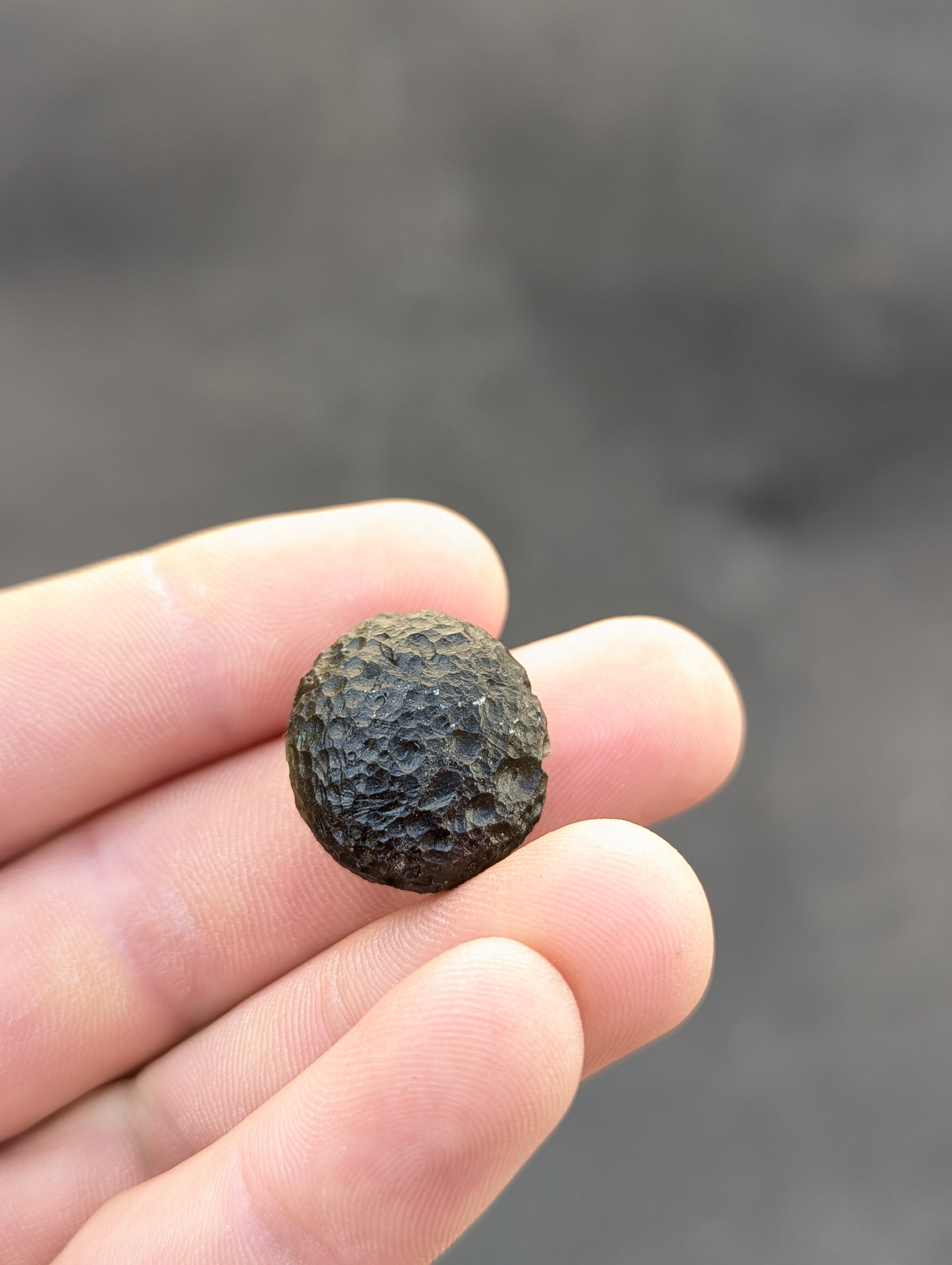 Moravian Moldavite – Skryje | 7.73 g | Green Disk with Open Bubble