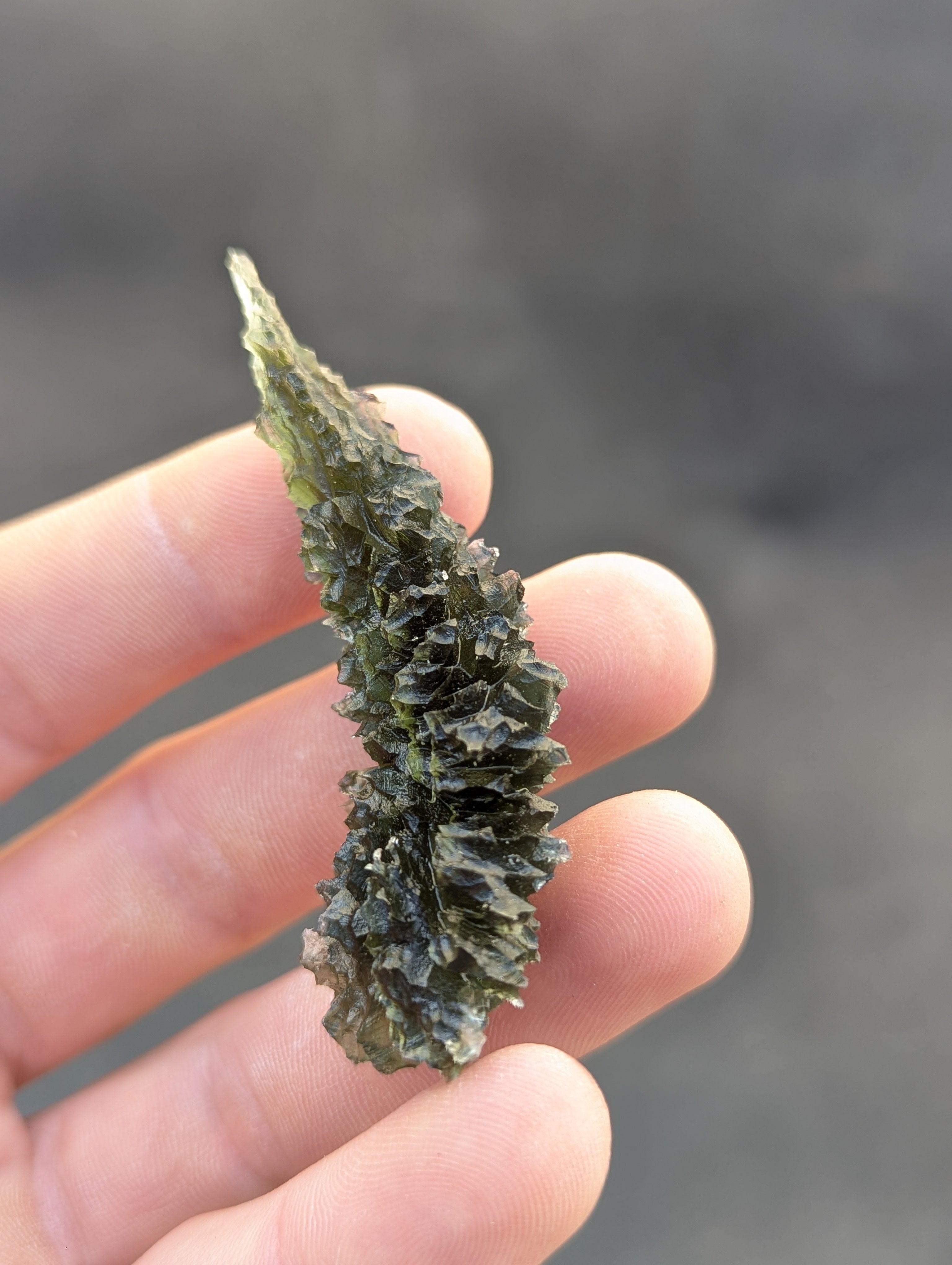 Bohemian Moldavite – Besednice Ježkovna | 19.44 g | Spiky Sculpture with Lechatelierite