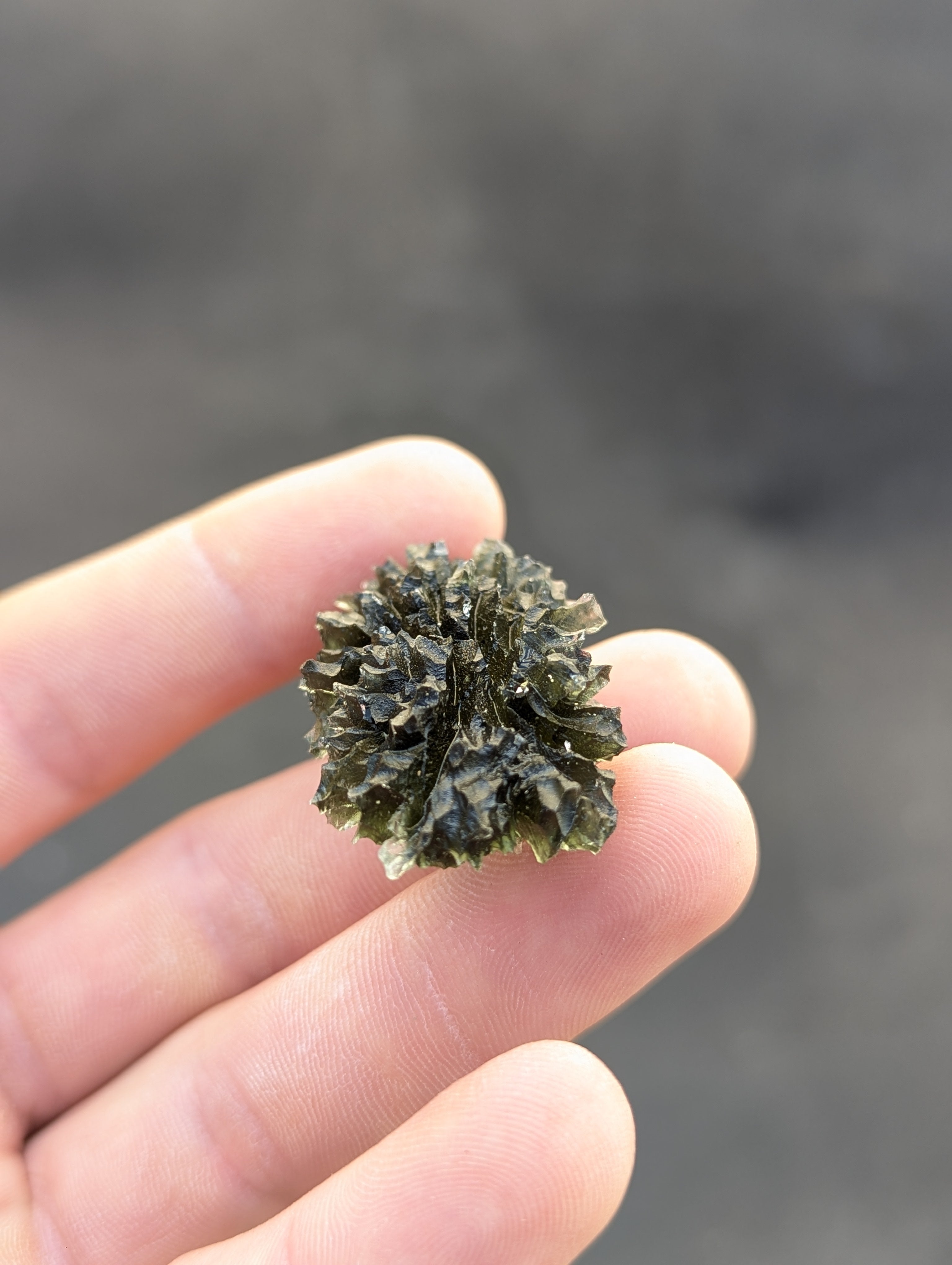 Bohemian Moldavite – Besednice Ježkovna | 19.44 g | Spiky Sculpture with Lechatelierite