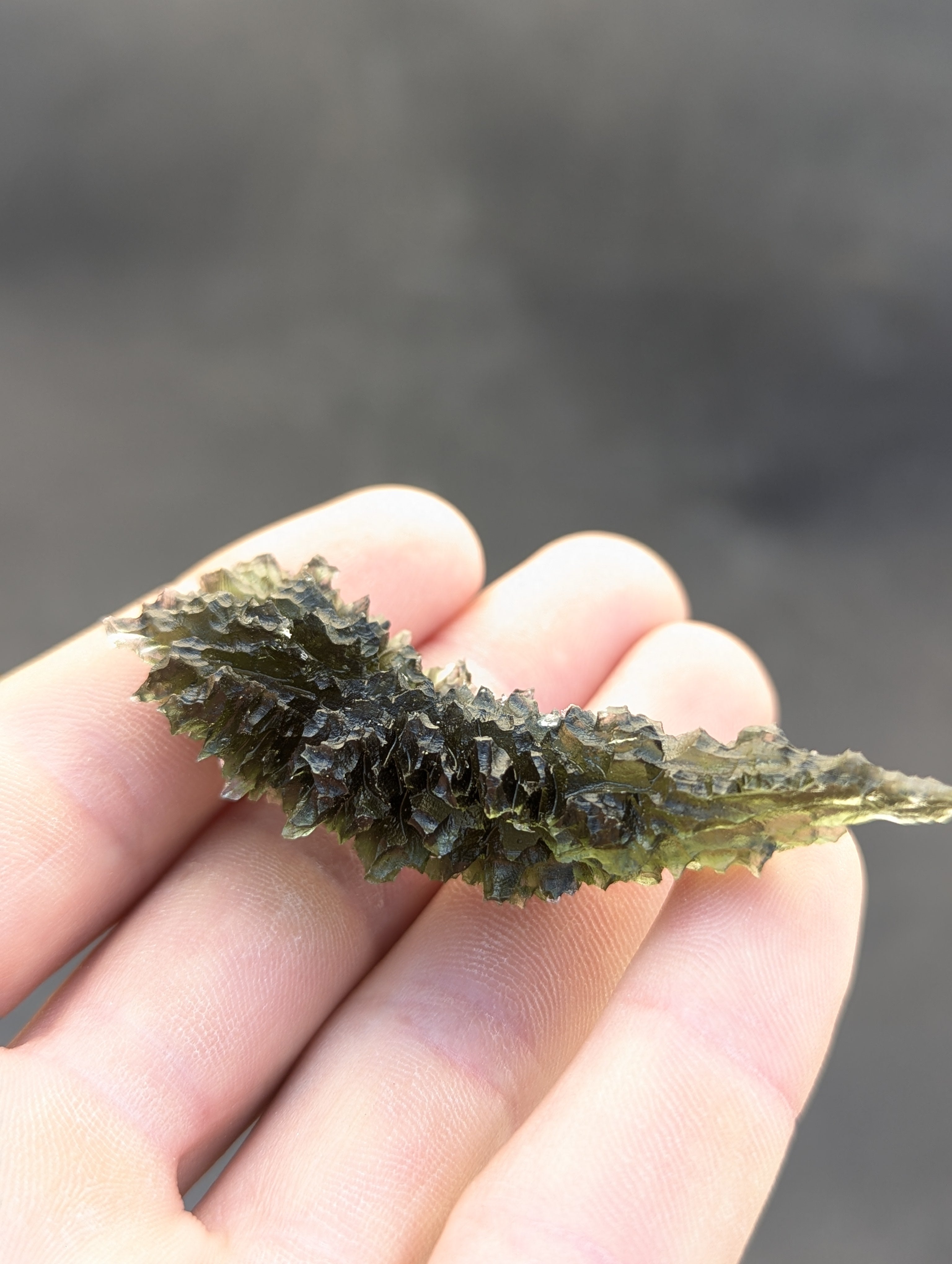 Bohemian Moldavite – Besednice Ježkovna | 19.44 g | Spiky Sculpture with Lechatelierite