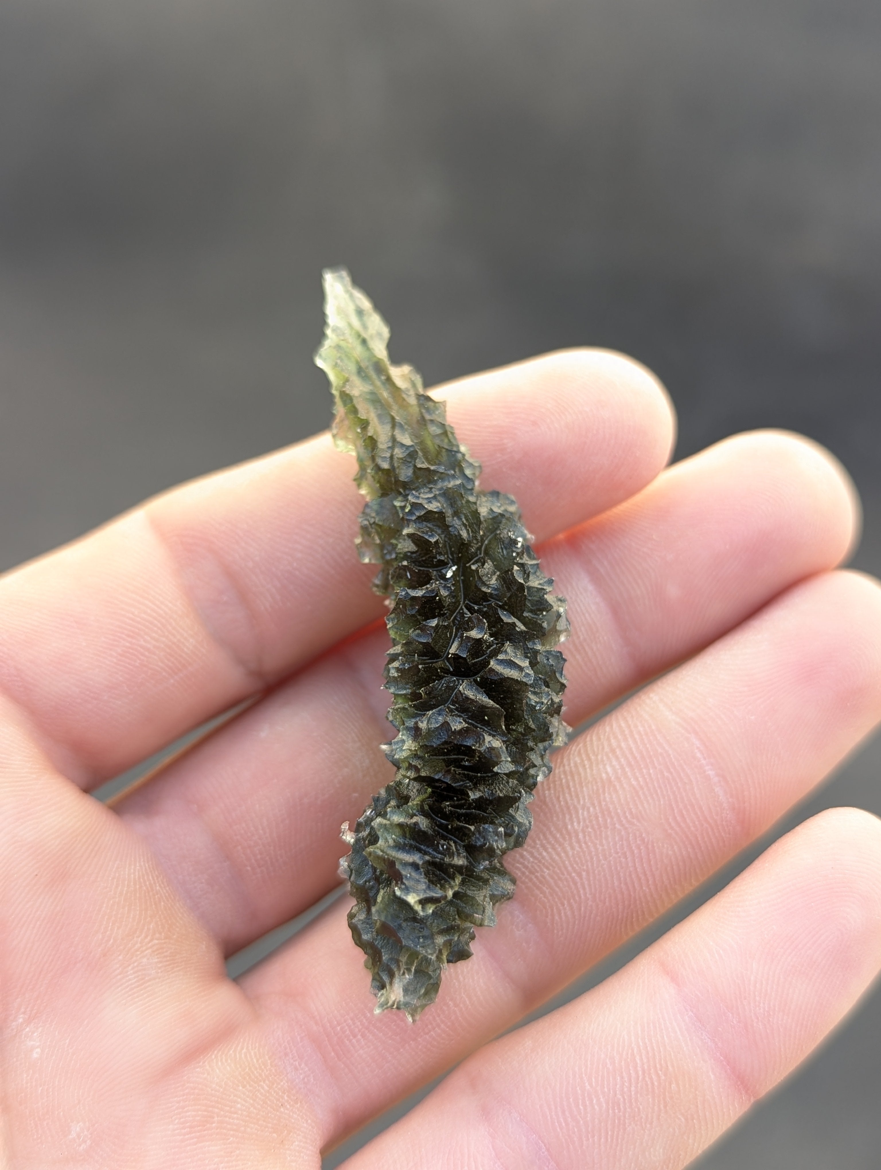 Bohemian Moldavite – Besednice Ježkovna | 19.44 g | Spiky Sculpture with Lechatelierite