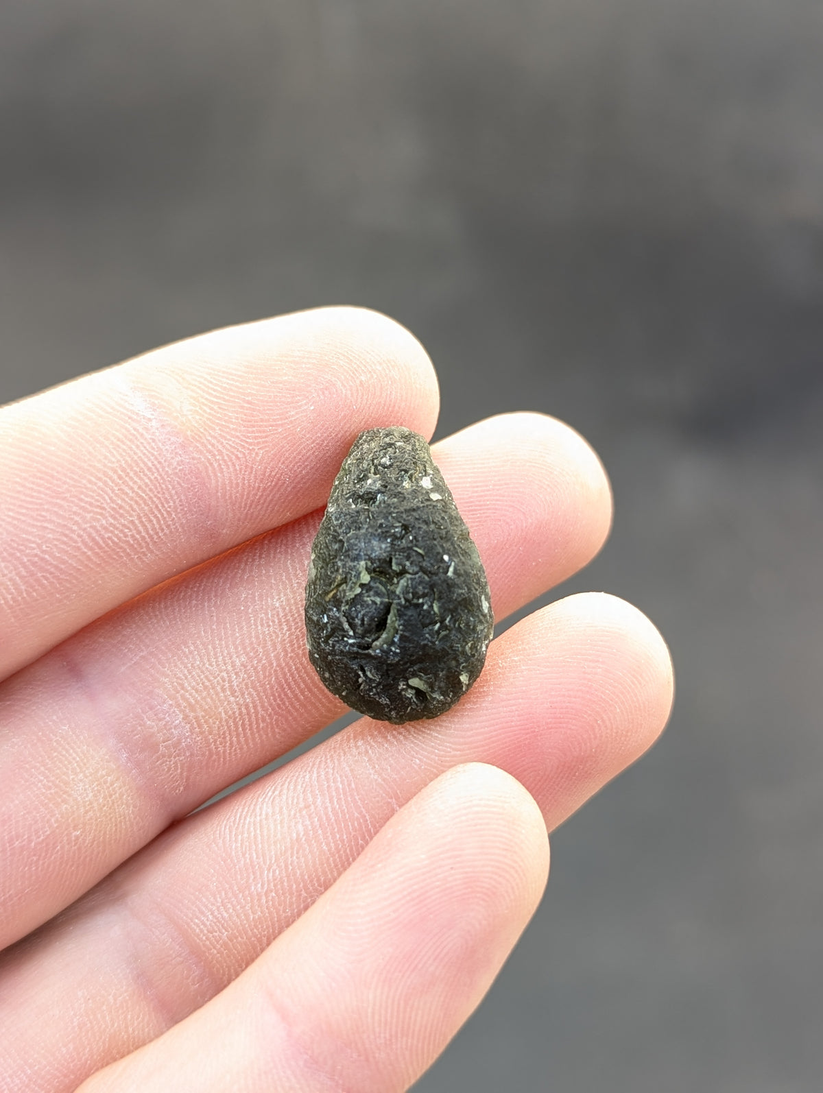 Bohemian Moldavite – Jankov | 5.53 g | Drop-Shaped Collector Specimen