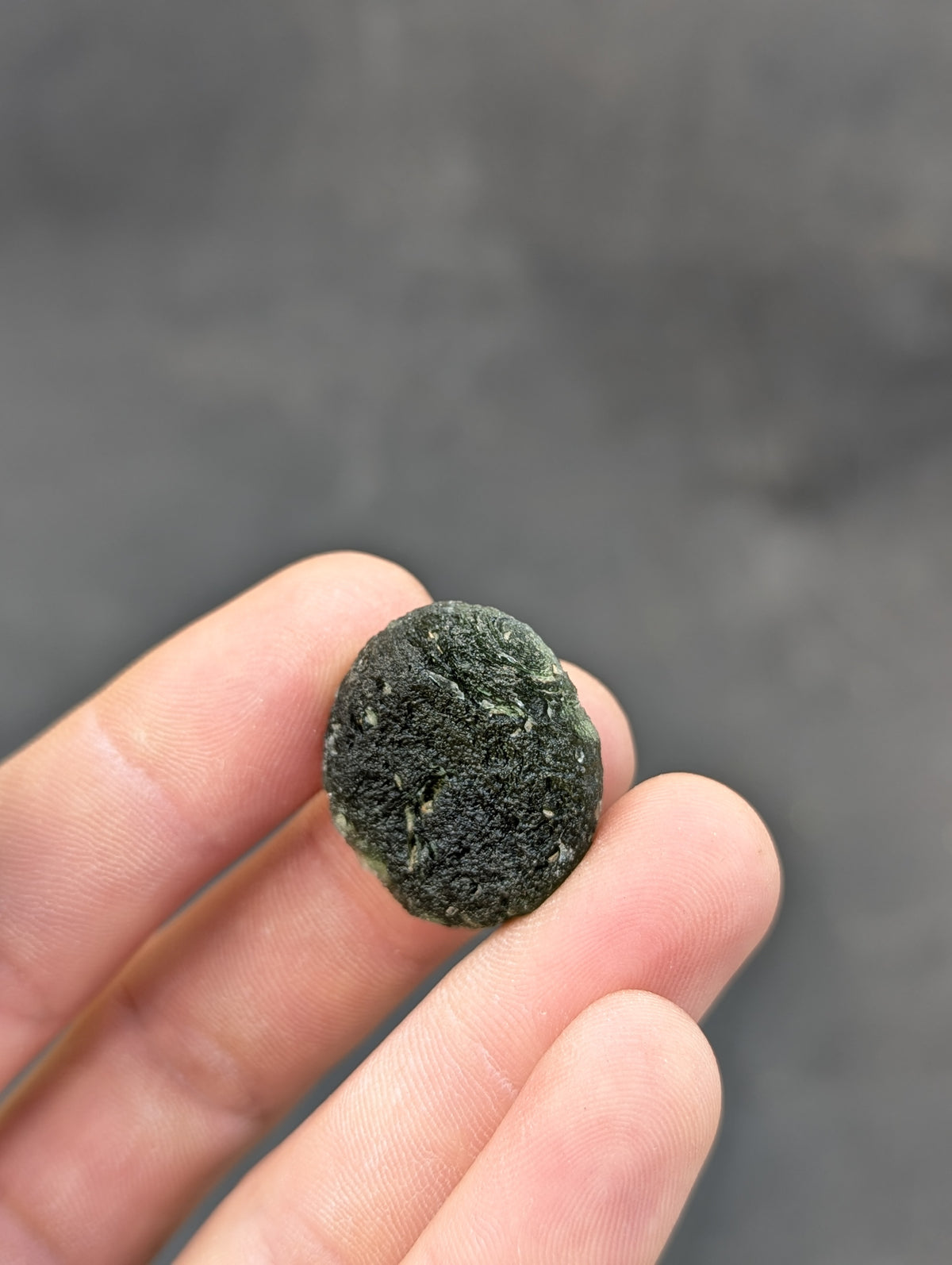 Bohemian Moldavite – Jankov | 9.54 g | Apple Green Disk-Shaped Specimen
