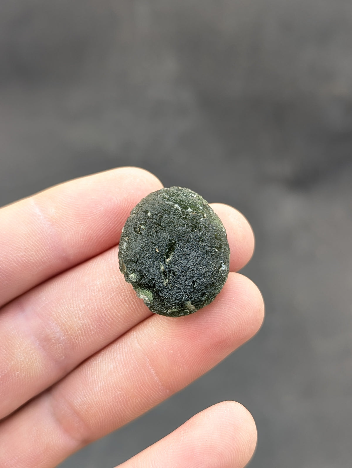 Bohemian Moldavite – Jankov | 9.54 g | Apple Green Disk-Shaped Specimen