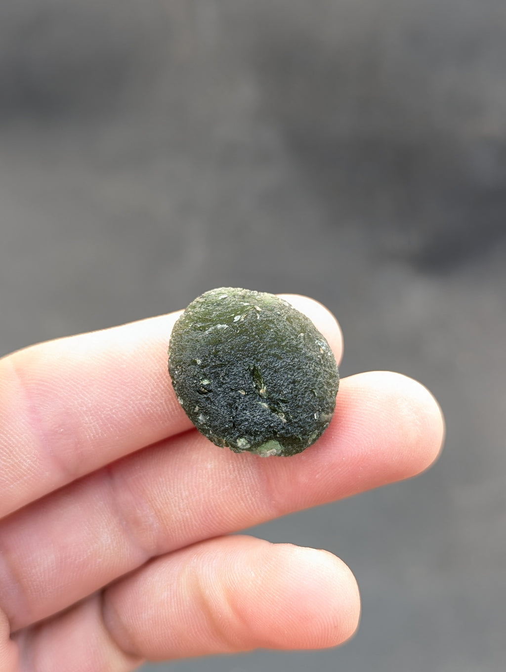 Bohemian Moldavite – Jankov | 9.54 g | Apple Green Disk-Shaped Specimen