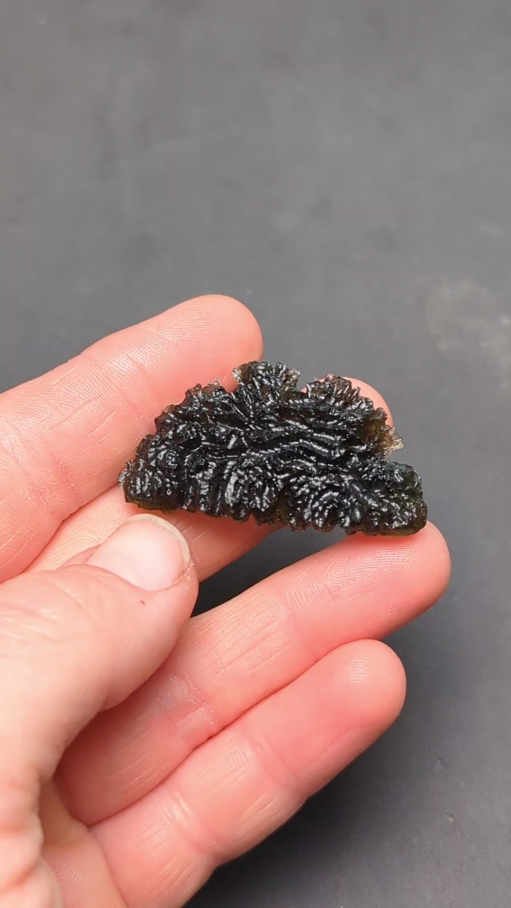 Natural Moldavite - Paríz - 7.96g